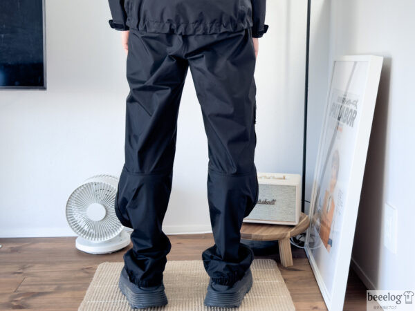 トレントシェル・レインパンツ 着用画像 後ろ姿
