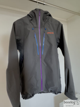 【実物】パタゴニア トリオレット ジャケット FGYP フォージグレー／P-6ブルー ジャケット単体 正面（筆者撮影）