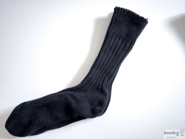 ROTOTO ルーズパイルソックス 黒の置き画像